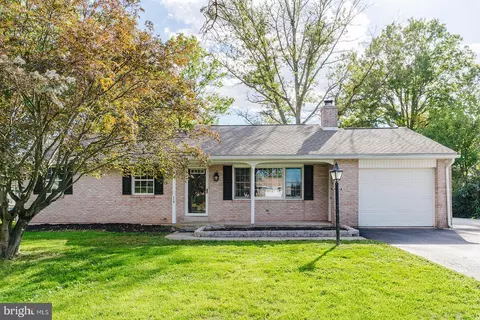 110 Maple St Apt, Gilbertsville, PA 19525