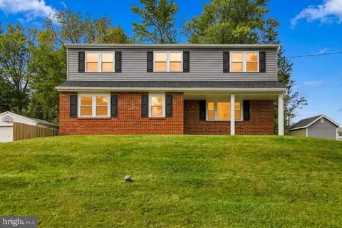 17 Traverse Dr, Plymouth Meeting, PA 19462