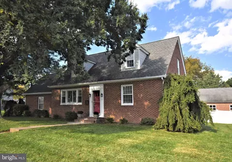 715 Delaware Ave, Lansdale, PA 19446