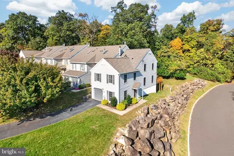 92 Aspen Way Apt, Schwenksville, PA 19473