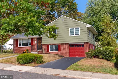 165 Hillcrest Ave Apt, Souderton, PA 18964