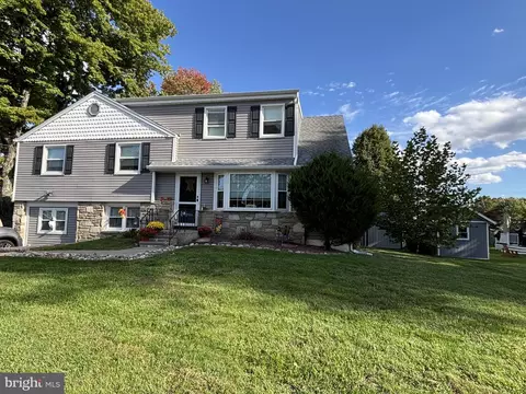 121 Clayton Rd Apt, Hatboro, PA 19040