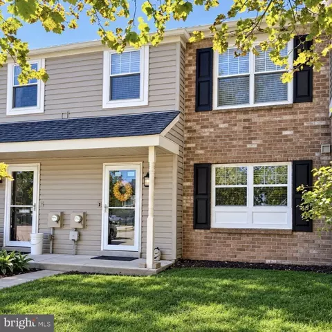 25 Yorktown Ct, Blue Bell, PA 19422