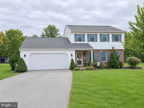 1447 Mensch Ln, Gilbertsville, PA 19525