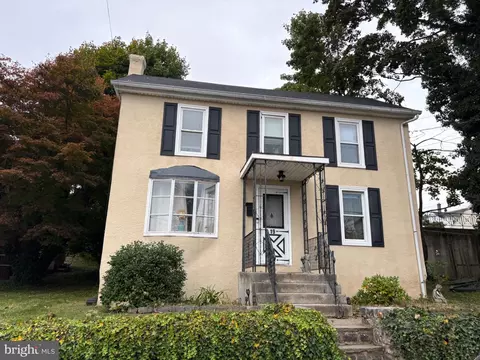19 Green St Apt, Souderton, PA 18964