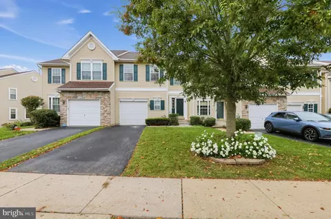 1037 Colin Dr, Royersford, PA 19468
