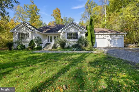 3072 Long Rd #green, Green Lane, PA 18054