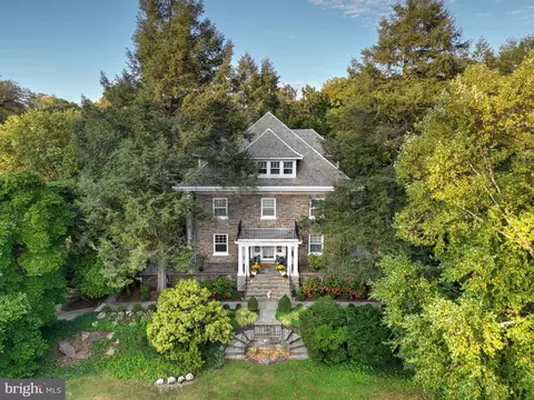 1011 Valley Rd, Elkins Park, PA 19027