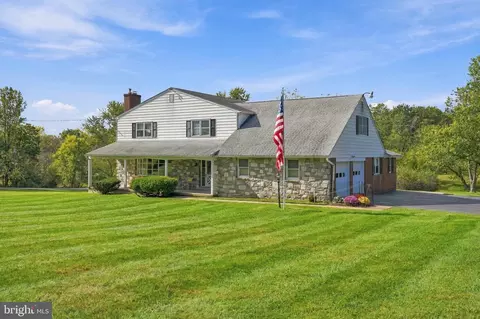 1680 Bridle Path Dr, Lansdale, PA 19446