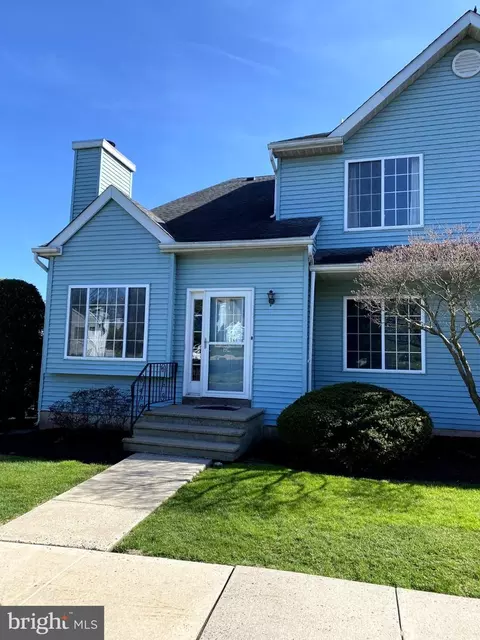 334 Pondview Dr Apt, Harleysville, PA 19438