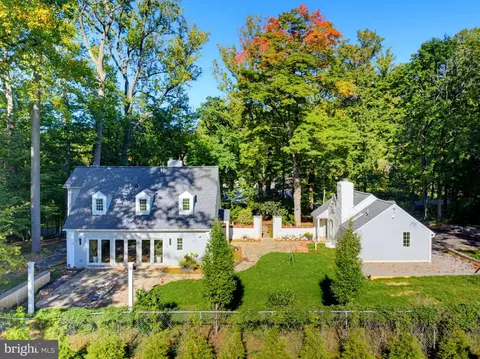 1221 School Ln, Rydal, PA 19046