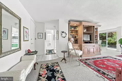 1001 City Ave #ED-329, Wynnewood, PA 19096