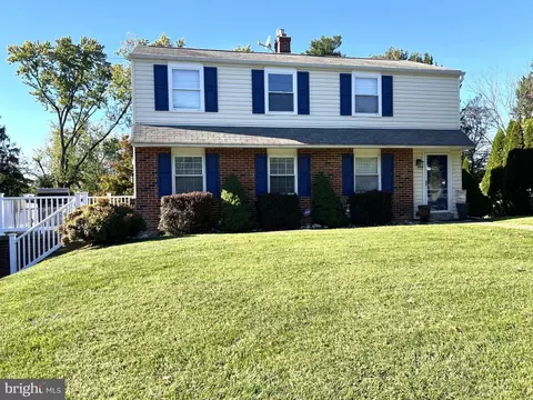4027 Joshua Rd, Lafayette Hill, PA 19444