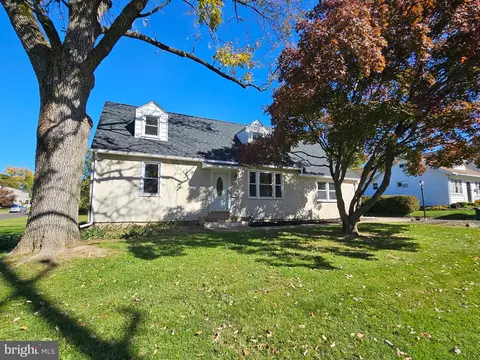 335 Tanner Ave Apt, Hatboro, PA 19040