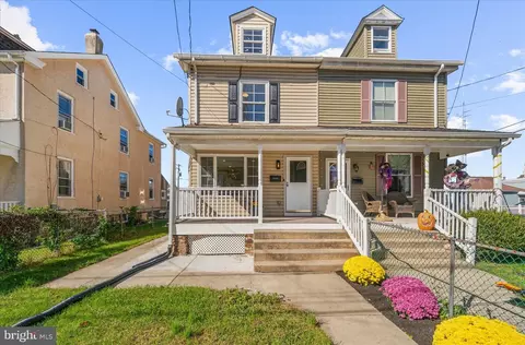 304 W Walnut St, North Wales, PA 19454