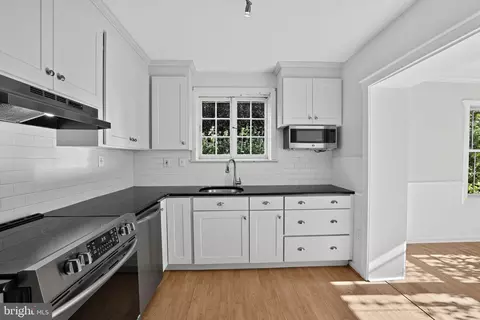 46 County Line Rd #huntingdon, Huntingdon Valley, PA 19006