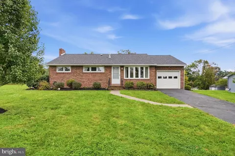1382 Kauffman Rd Apt, Pottstown, PA 19464