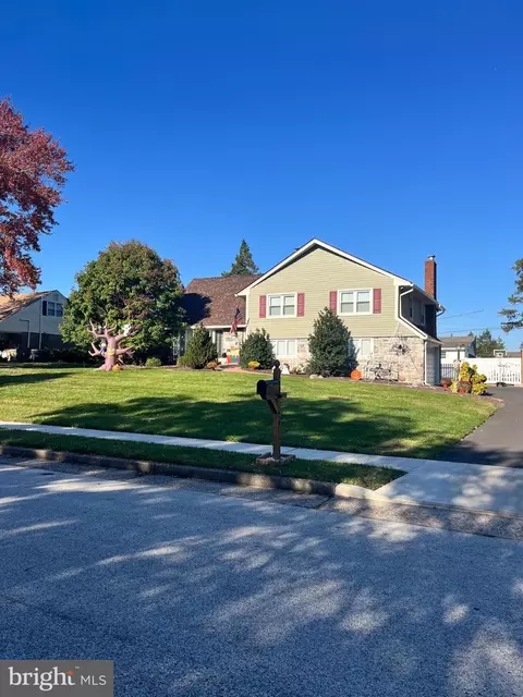 1840 Lippincott Rd, Huntingdon Valley, PA 19006
