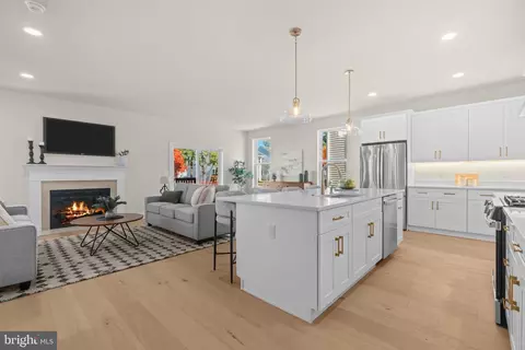 2238 Parkview Ave, Willow Grove, PA 19090