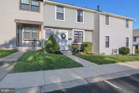 410 Livingston Ct, North Wales, PA 19454