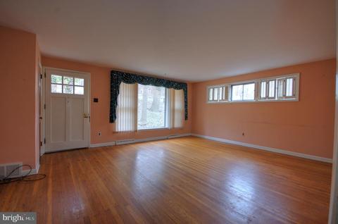 643 Forest Rd, Wayne, PA 19087 photo 4