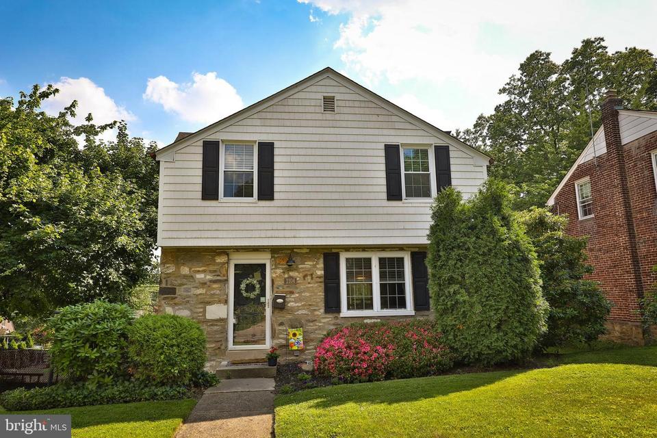 2104 Jenkintown Rd, Glenside, PA 19038 23 Photos MLS PAMC653278