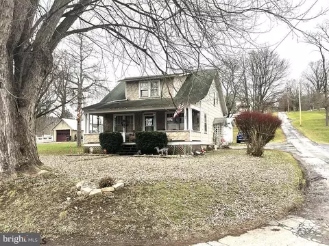 49 Middle Rd, Mcveytown, PA 17051