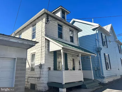 137 Warren Aly, Lewistown, PA 17044