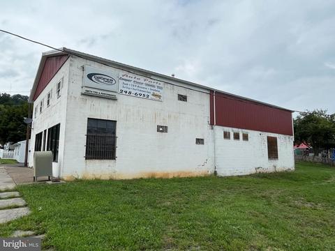 105 Greenleaf Ave, Lewistown, PA 17044