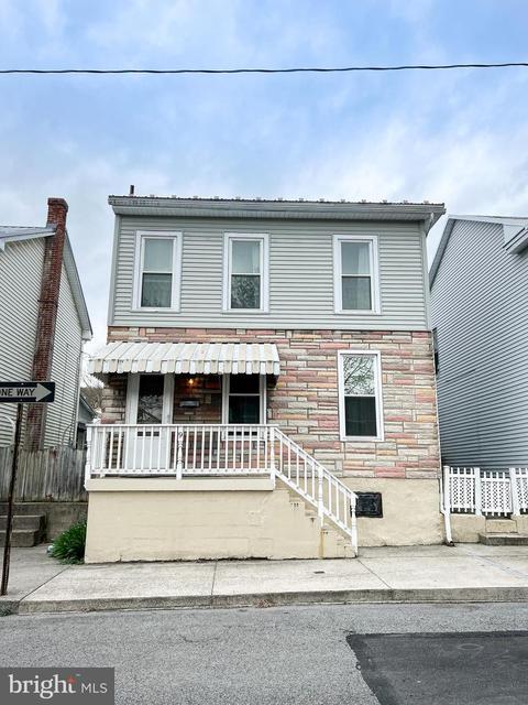 9 Fourth St W, Lewistown, PA 17044