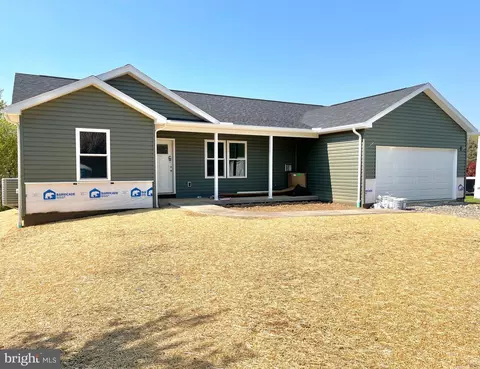47 Smokehouse Ln, Lewistown, PA 17044