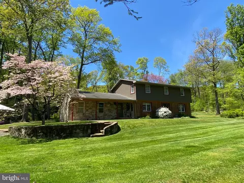 11 Stony Brook Rd, Belleville, PA 17004