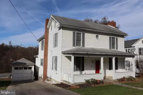 503 E Freedom Ave, Burnham, PA 17009