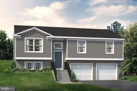 81 Hillside Dr, Lewistown, PA 17044