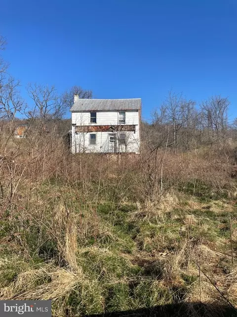 1661 Middle Rd, Lewistown, PA 17044