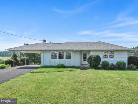 110 Ridgeview Dr, Lewistown, PA 17044