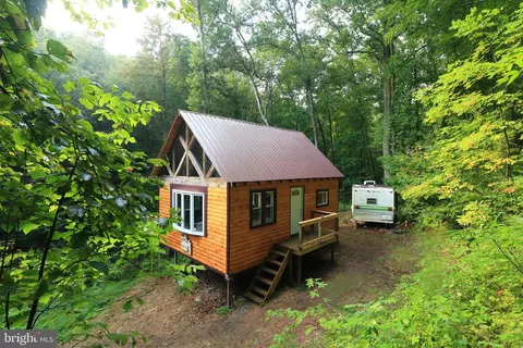 1 Granville Camp Rd, Lewistown, PA 17044