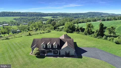 63 Cottage Inn Ln, Lewistown, PA 17044