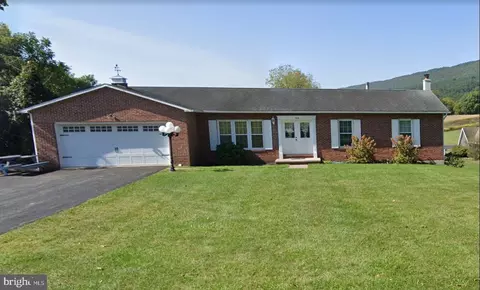 104 Greenwood Ave, Yeagertown, PA 17099
