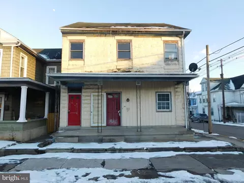 200 202 Shaw Ave, Lewistown, PA 17044