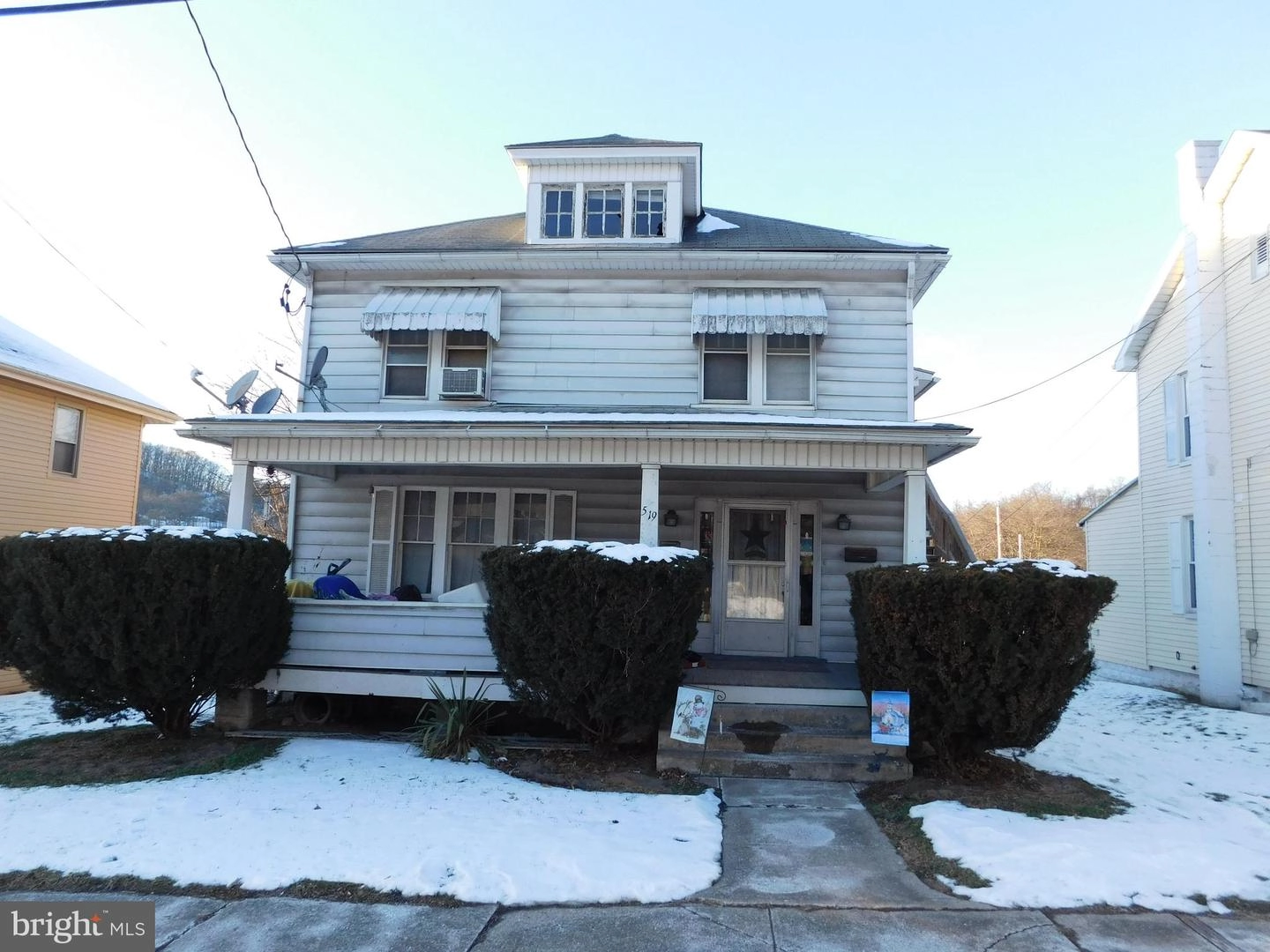 519 E WALNUT ST  