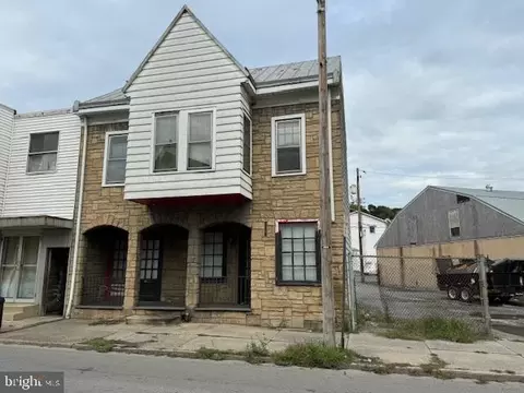 19 Chestnut St, Lewistown, PA 17044