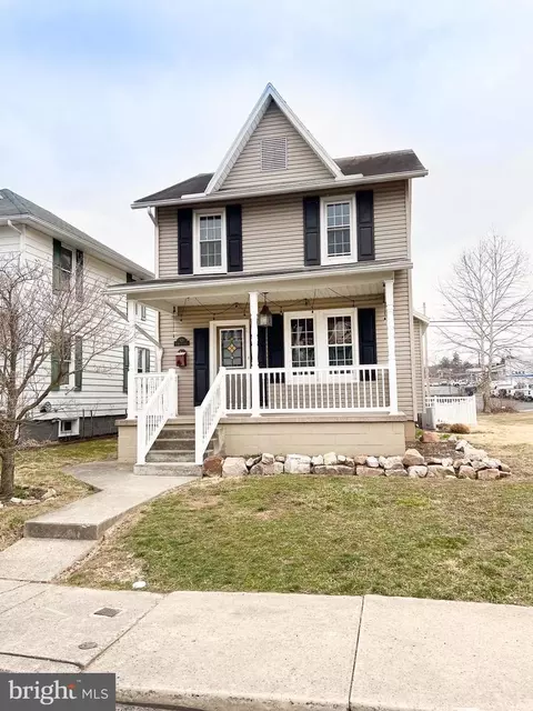 521 S Wayne St, Lewistown, PA 17044