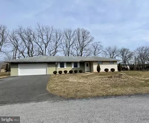 250 Woodland Cir, Reedsville, PA 17084