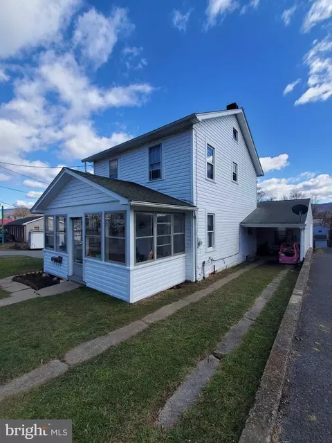 602 W Fourth St, Lewistown, PA 17044