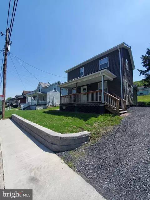 422 First Ave, Burnham, PA 17009