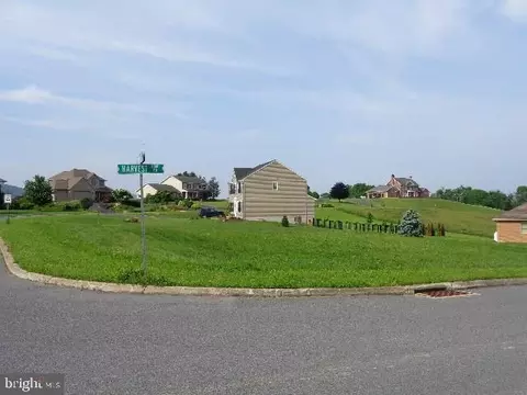 35 Sunshine Cir, Lewistown, PA 17044
