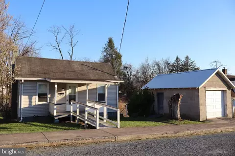 22 Rosemont Ave, Lewistown, PA 17044