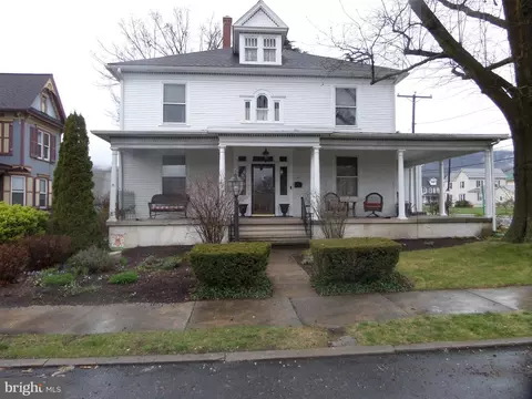 117 4th Ave, Burnham, PA 17009