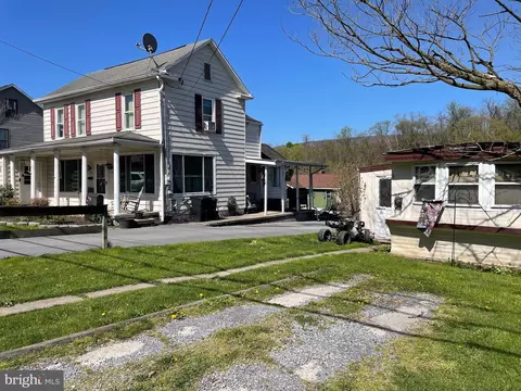 519 E 521 E Freedom Ave, Burnham, PA 17009
